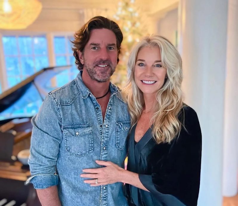 格林美奖得主坠机身亡！全家罹难女儿刚过生日