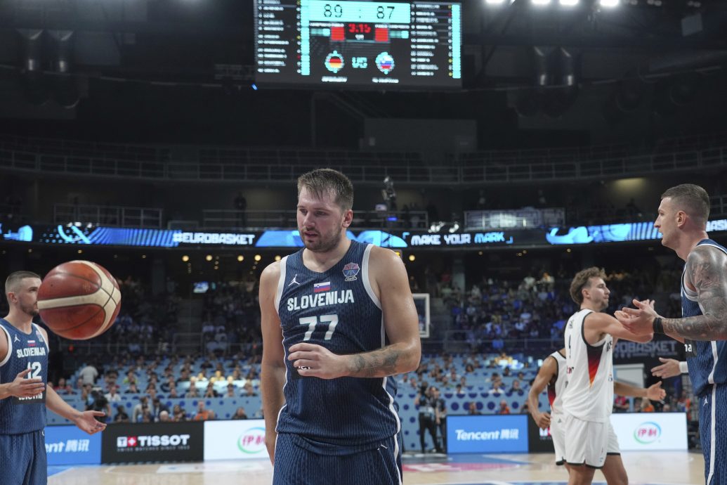 欧洲男篮锦标赛| 斯洛文尼亚出局不满裁判  芬兰首闯4强斗德国