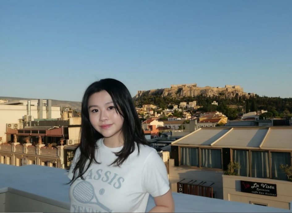 比姊姊沈月更像妈妈 沈日神复制邱淑贞美颜