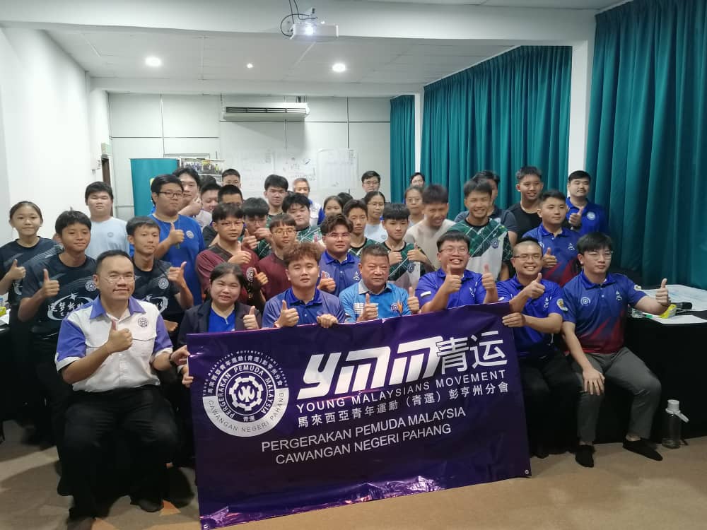 沈春祥:顺应国家政策大趋势,鼓励青年学徒积极考取技能证书。