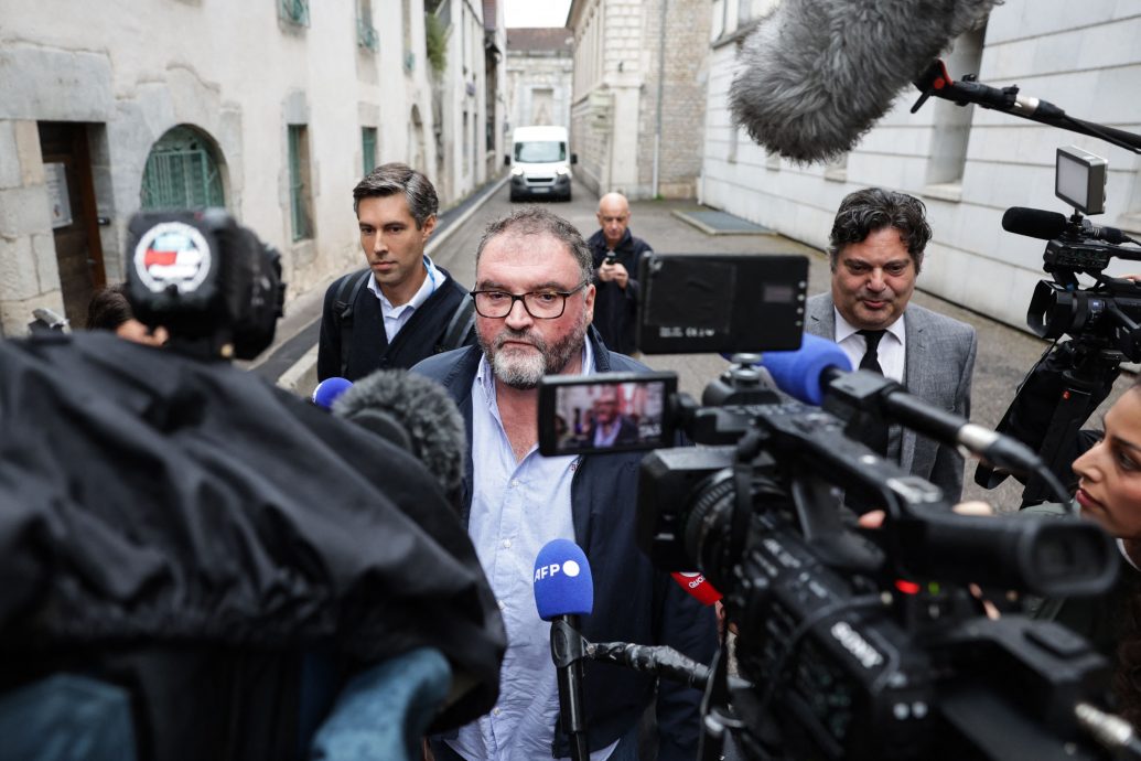 法国医生被控毒害30名病患致12死 最小受害者仅4岁