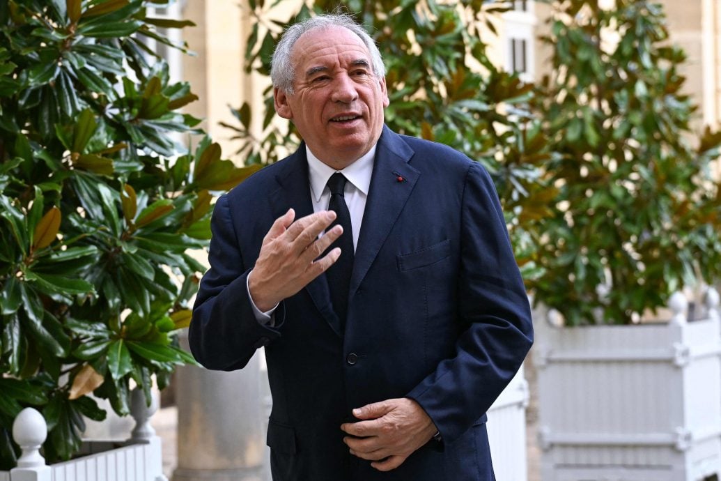 法国国会预计将罢免总理 将对马克龙造成打击