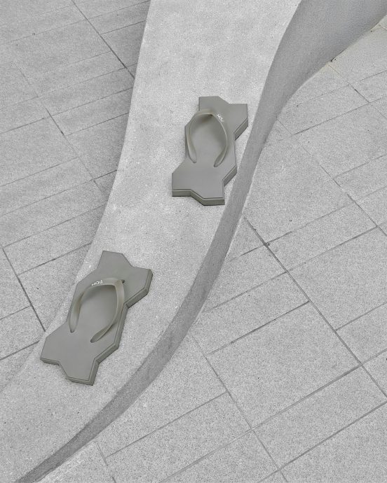 泰国“地砖拖鞋”大卖!真正“脚踏实地” 仅在建筑材料店出售