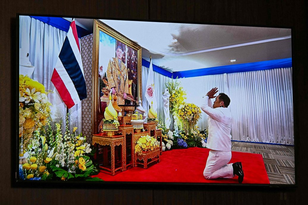 泰王批准任命阿努廷为泰国新首相