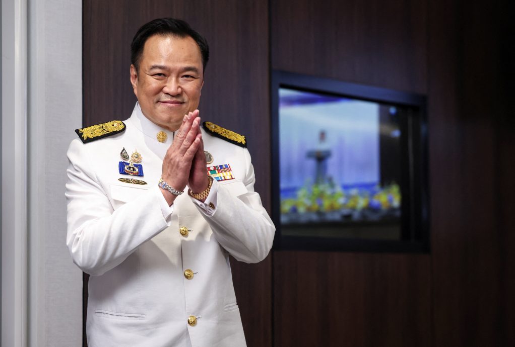 泰王批准首相阿努廷内阁