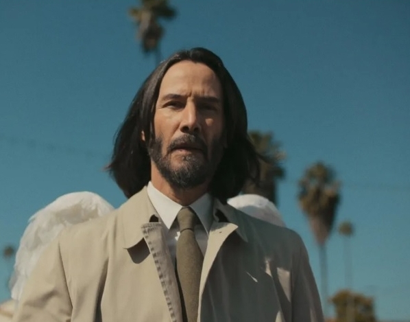 演天使拍到膝盖骨裂 ​奇洛李维斯带伤完工