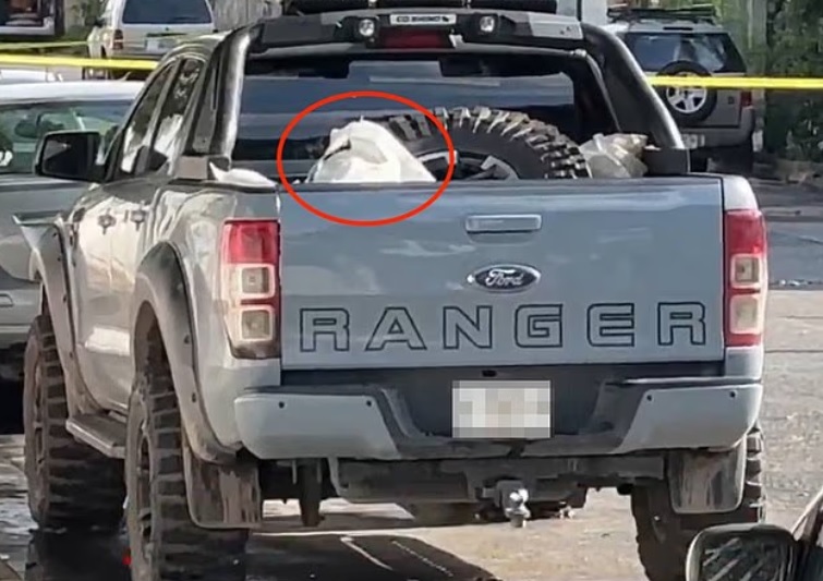 炫富网红一家四口离奇遇害 尸体包裹被弃皮卡车斗内