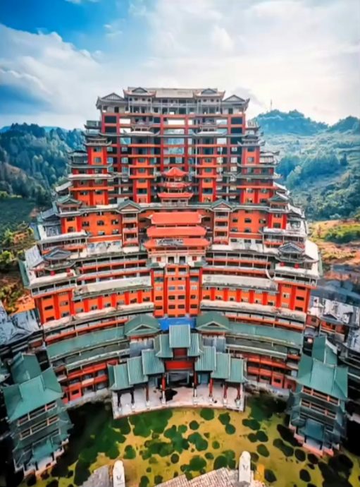 烂尾楼华丽转身变酒店　 国庆连假一房难求