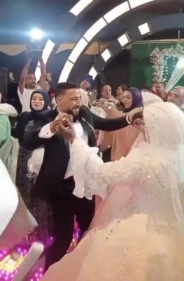 牵新娘手幸福甜蜜共舞 新郎心脏病发当场猝逝