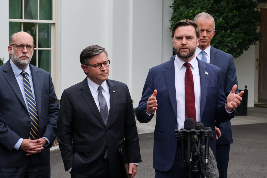 特朗普与国会领袖协商破局　万斯直言“政府正走向停摆” 