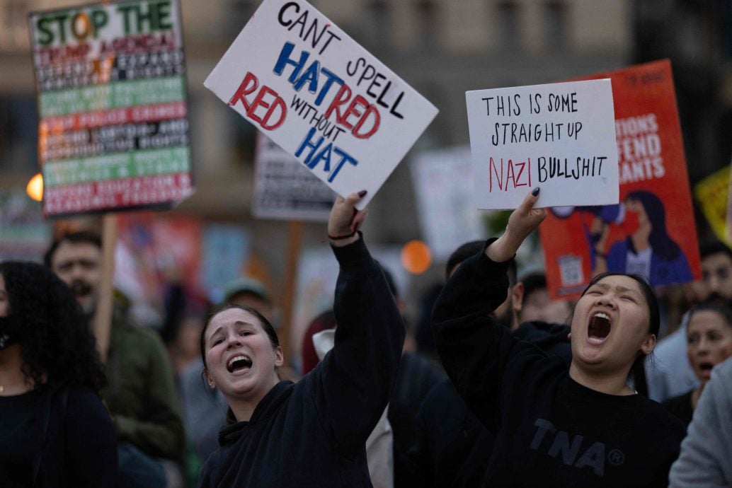 特朗普政府在芝加哥启动移民突击执法