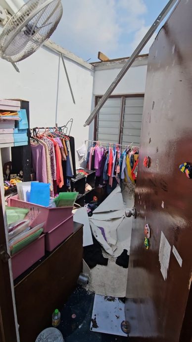 狂风暴雨 屋顶不见了 组屋居民损失惨重