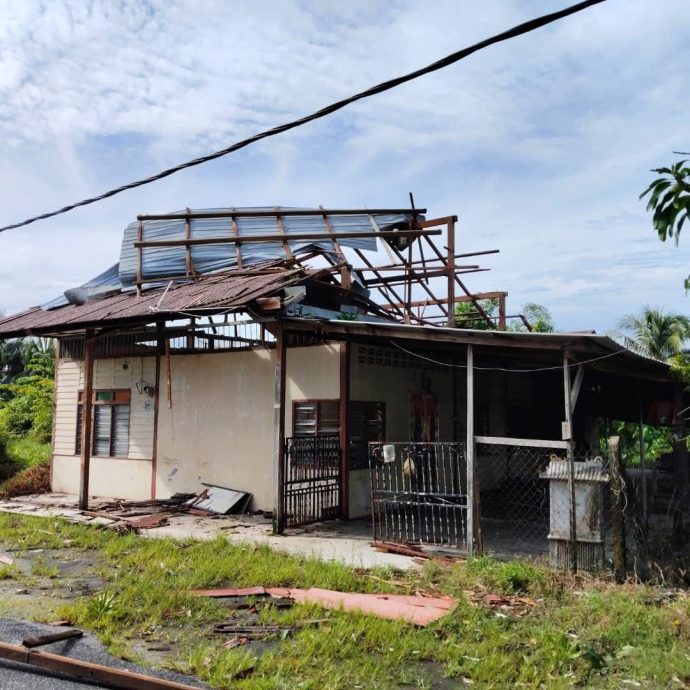 狂风袭班台 逾40户开天窗