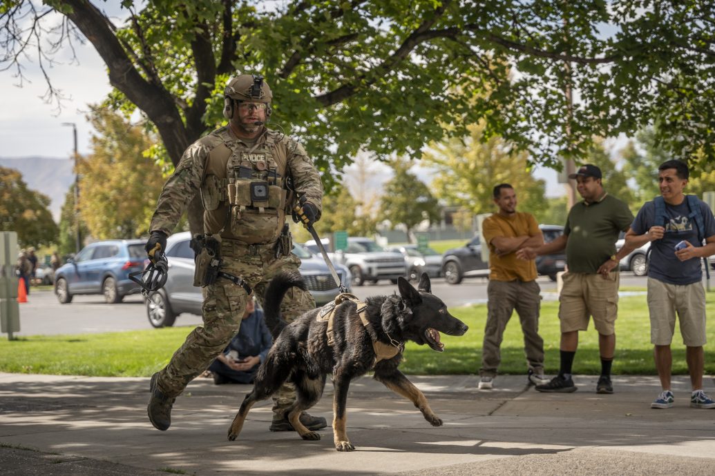 狙杀美国右翼战将　真正枪手“仍逃亡” 分析：枪法准 行动精心策划 