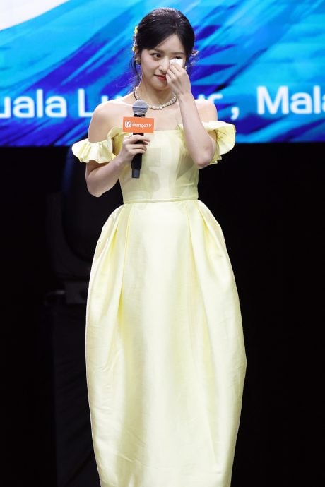  现场冲泡拉茶谢粉丝 沈月想吃乾肉骨茶