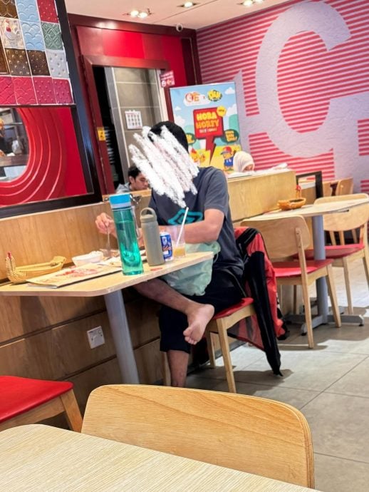 男子带啤酒进清真餐厅饮用惹议 被阻反呛员工“一个马来西亚!”