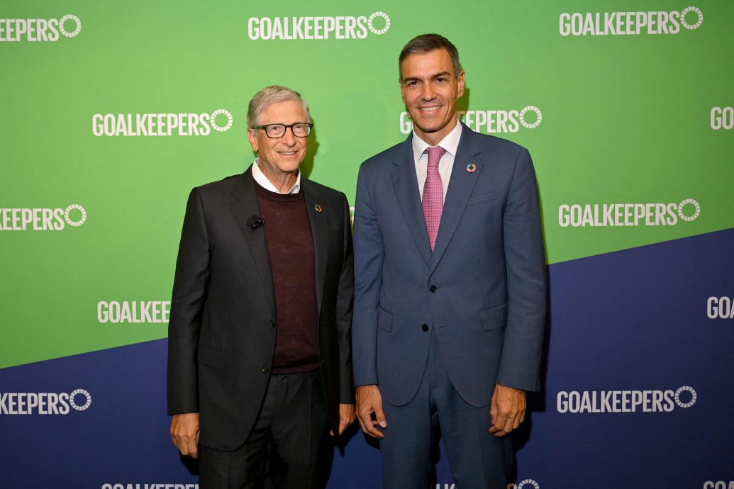 看世界 盖茨承诺捐9.12亿美元对抗疾病 吁各国停删援助经费