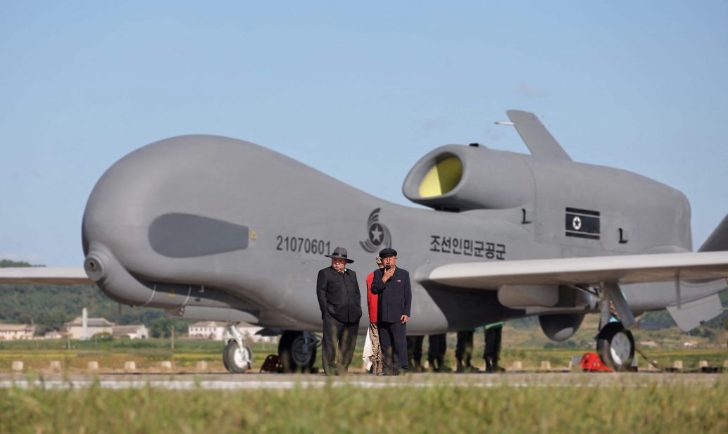 看世界)“金星”无人机测试 金正恩视察很满意