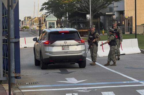 看世界两图)美国海军学院传枪击是假通报 学员还误伤一执法人员