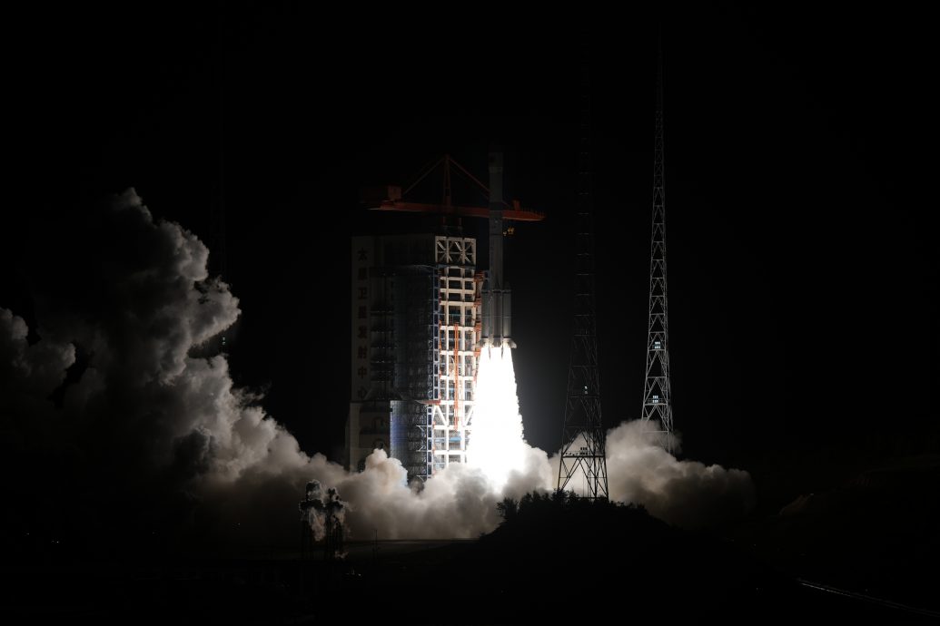 看世界)中国成功发射遥感四十号03组卫星