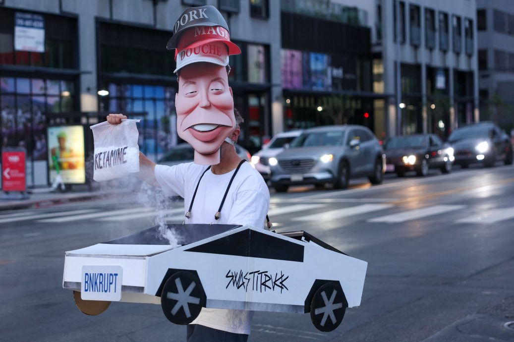 看世界/民主党人公开爱泼斯坦日程记录 出现马斯克等人名字