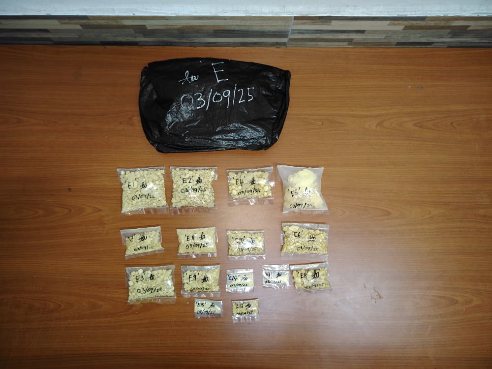 空屋成毒仓 警起获303包毒品值逾12万