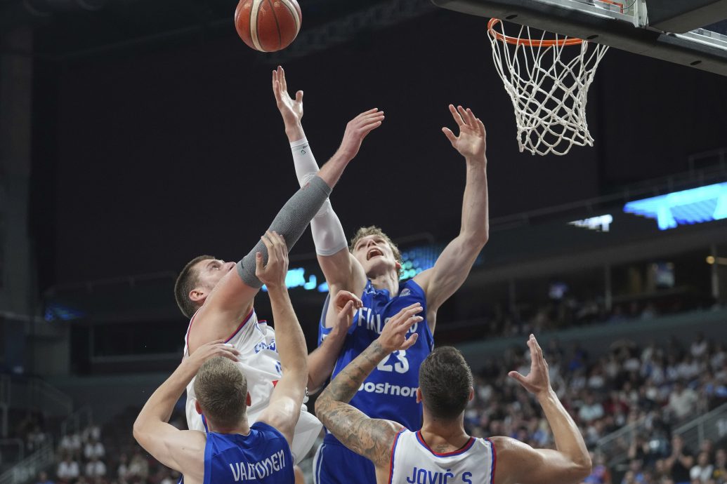 篮球欧锦赛|塞尔维亚16强意外不敌芬兰 约科奇错失夺首冠良机