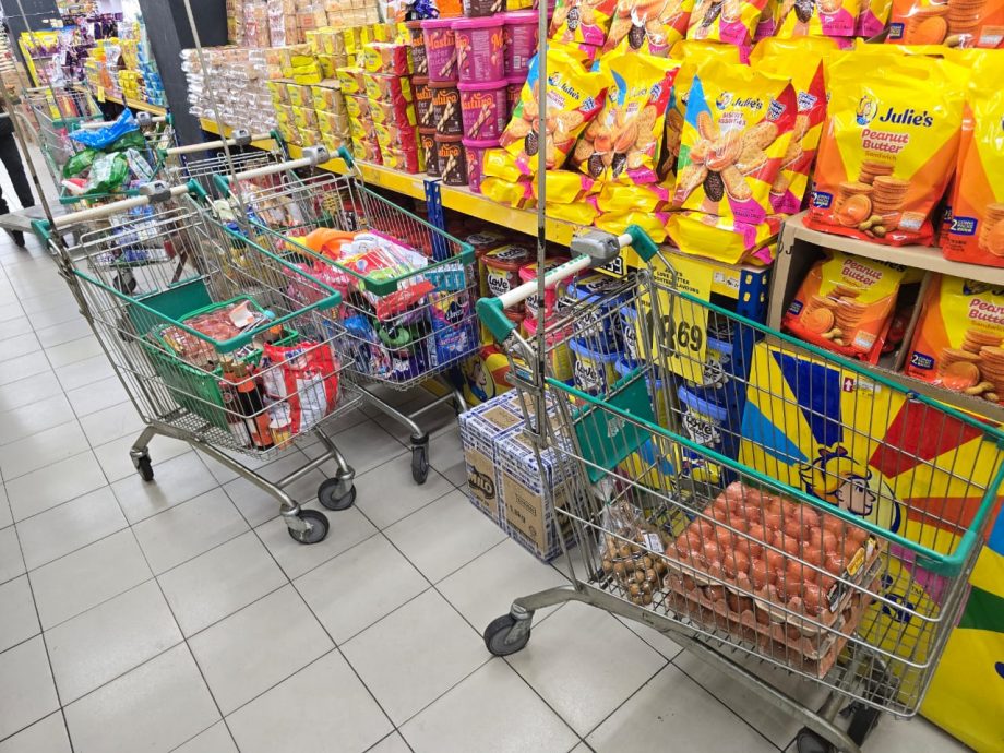 系统好了又宕机 援金用不到市民失望归 