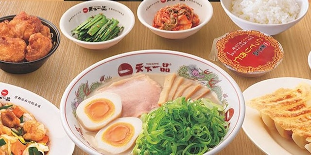 继SUKIYA后知名拉面店“天下一品”再爆汤中有“小强”