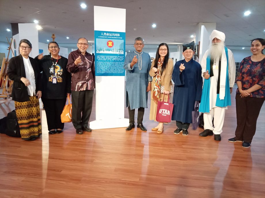 罗佩玲  吁马佛总与佛教弘法总会合并  成为单一联合会