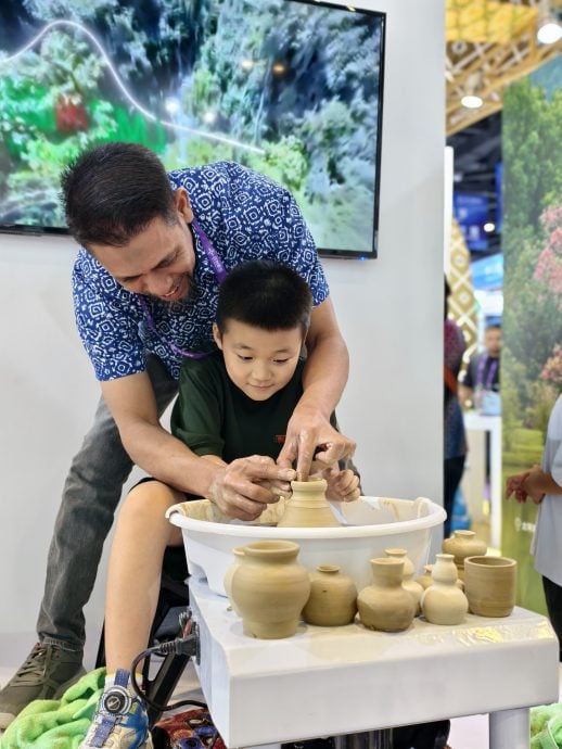 罗思义：霹2土产签6备忘录进军中国 若加上怡白咖啡更完美 