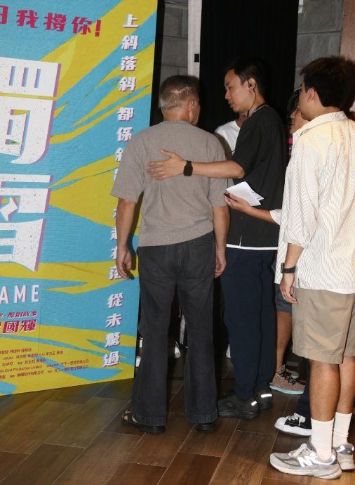 罗莽失联后首现身　精神欠佳拒受访快速离场