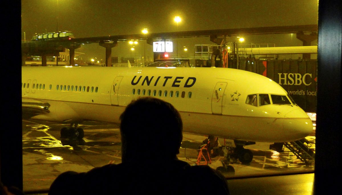 美联航因技术问题被短暂停飞 FAA宣布解除停飞令