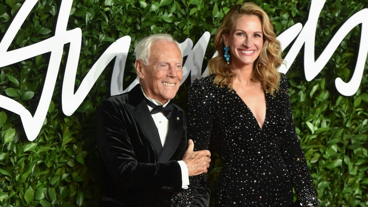 群星哀悼设计大师亚曼尼 胡歌悲揭去年一面之缘