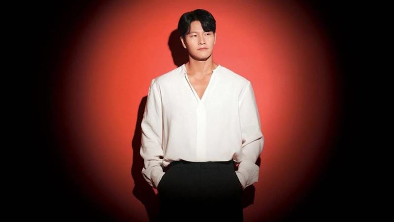 老婆洗碗模样超可爱　金锺国却在意水开太大