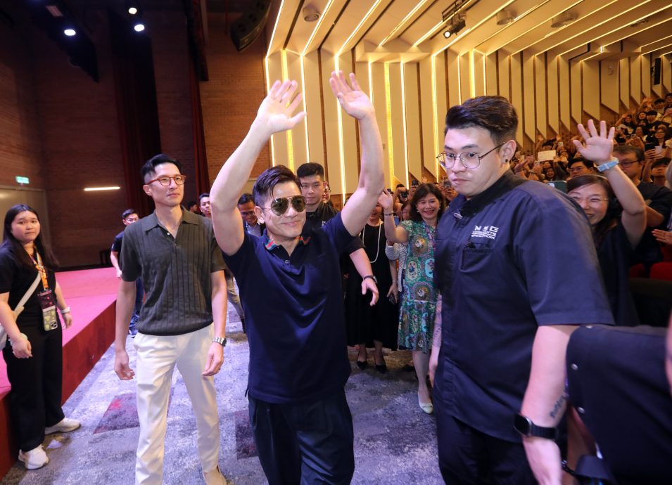 自爆起步慢演艺路坎坷 郭富城:老师说我外型吃亏