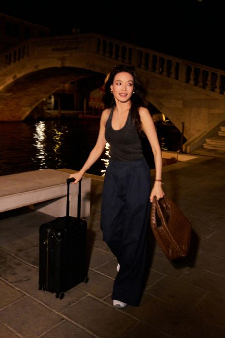 舒淇当导演才理解拍摄苦况 遇超时剧组从容应对