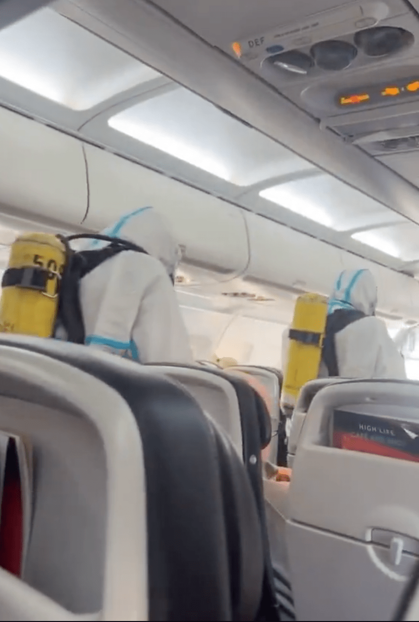 英航客机突迫降 多人神秘不适 地勤穿防护服如临大敌