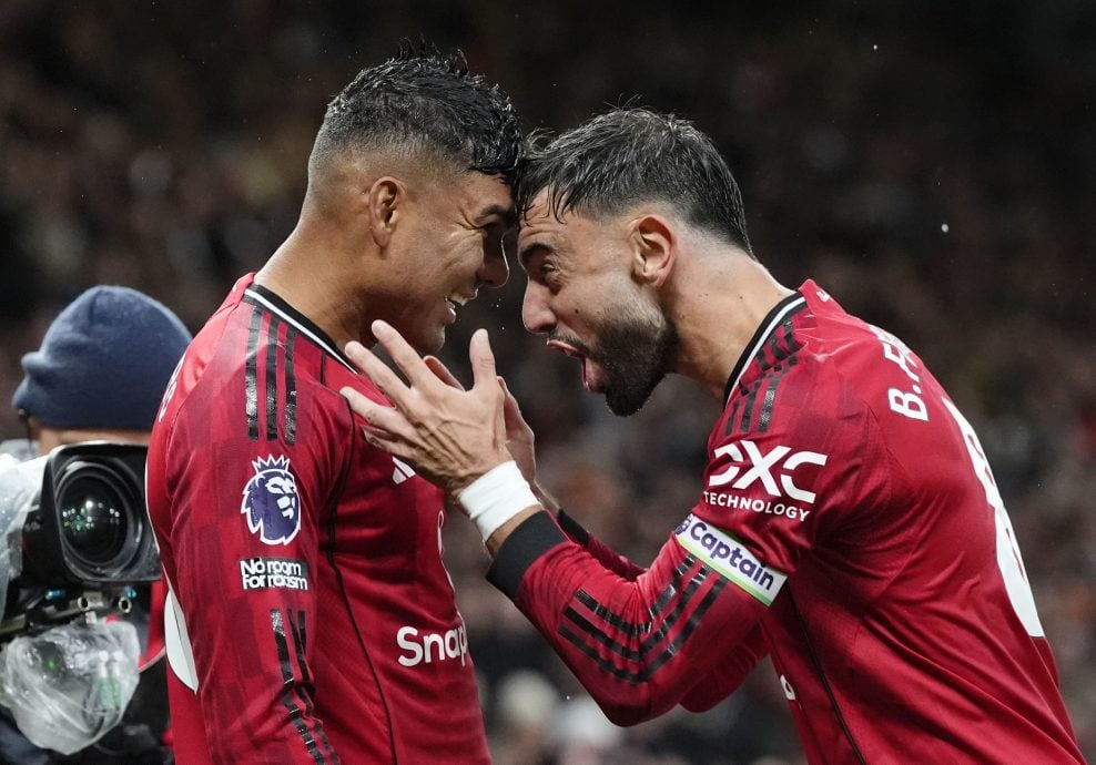 英超|各罚下1人火药味十足 曼联主场战蓝狮13场不败