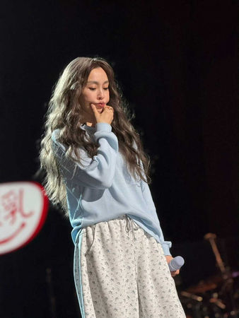 范玮琪中国巡演票房惨淡 最低票价卖完急喊卡 