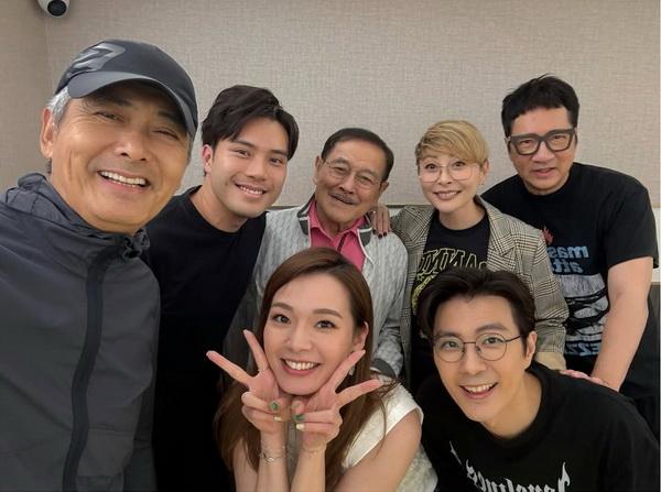 获周润发煮长寿面庆生 吕慧仪：开心到睡不着