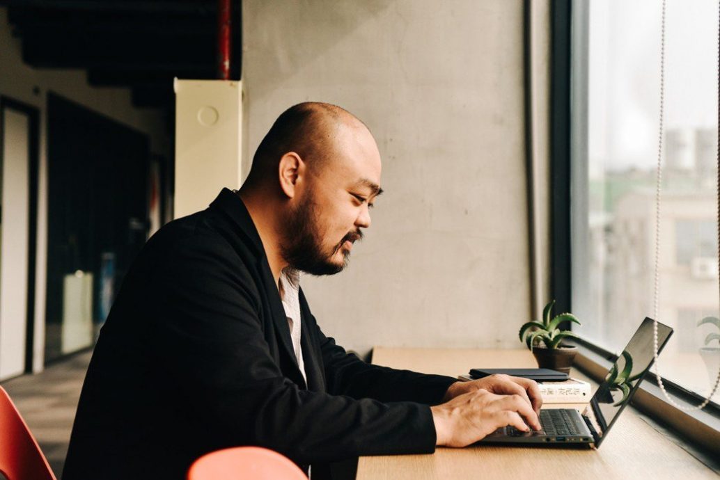 蔡坤霖遭控权势性骚 深夜PO文喊冤