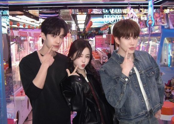 虞书欣负闻缠身新剧延拍　王安宇传主动退出自保