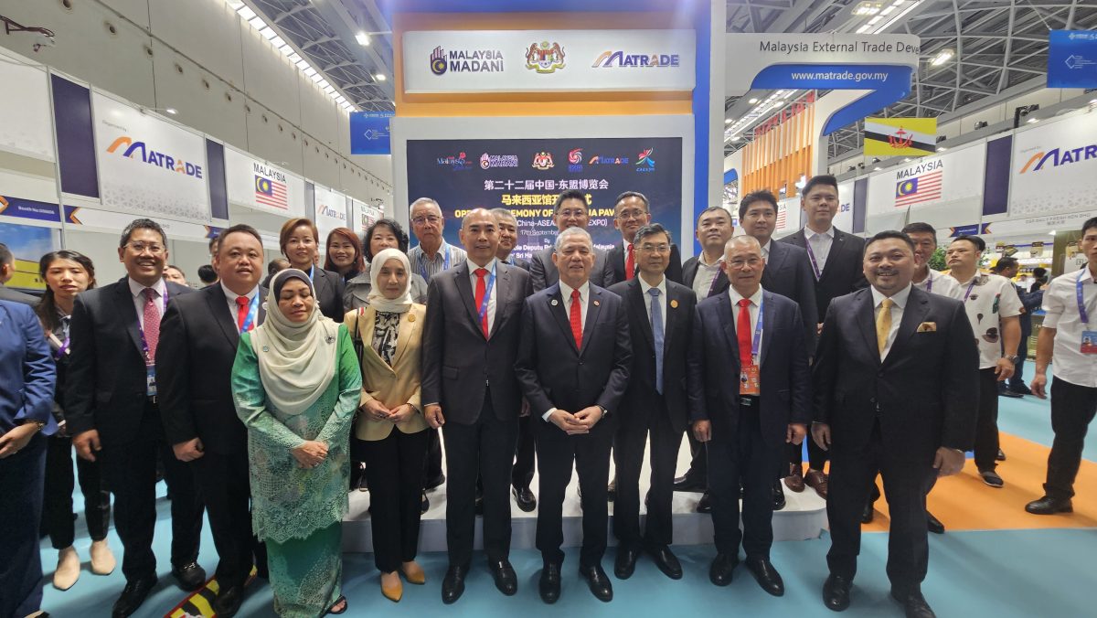 补图//【中总文告】中总总会长拿督吴逸平率团出席南宁东博会