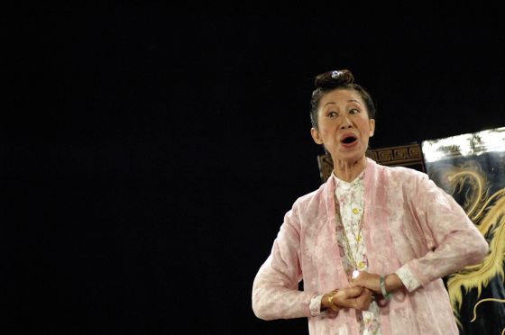 西北孤鸟／上剧场遭遇“排练场”——论《娘惹艾美丽》的两种“冲突”