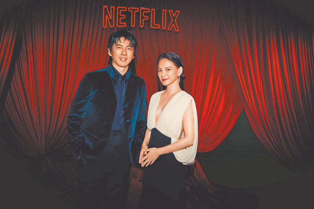 见证恩师张艾嘉釜山领奖 李心洁差点哭出来