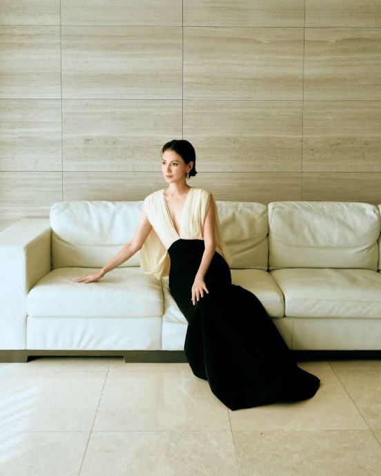 见证恩师张艾嘉釜山领奖 李心洁差点哭出来