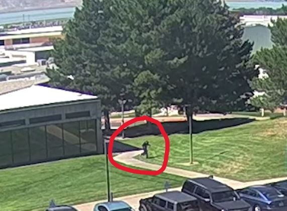     视频 | 射杀柯克凶嫌飞簷逃亡全都录 被逮恐处死刑  