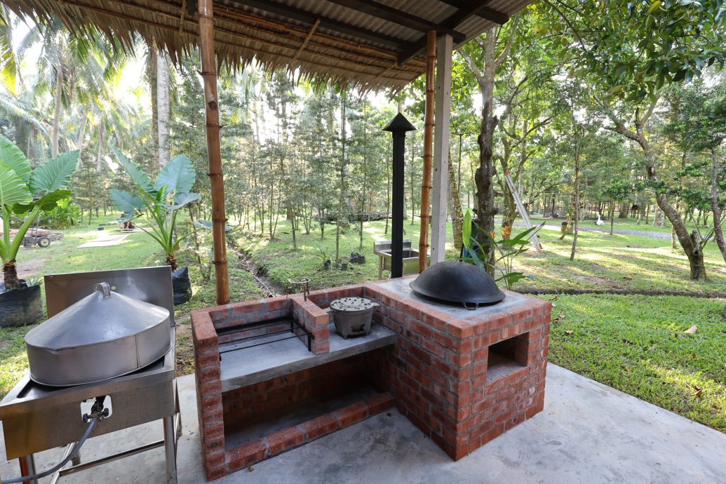 视频 | （已审）我们/马来高脚屋遇上华人菜园屋 椰林深处的多元共鸣