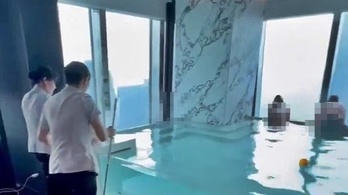 视频|五星饭店泡澡被喊停 澳夫妻傻眼 “楼下淹了！”